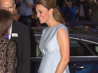 Photos: Pregnant Kate Middleton Steps Out In High Heels
