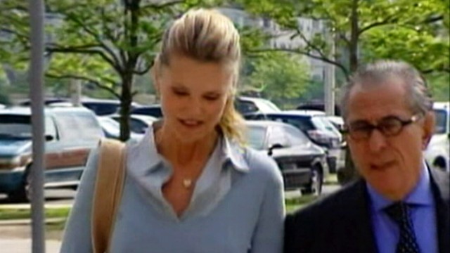 VIDEO: IRS filed a lien against the supermodel for more than 500,000 dollars in back taxes.