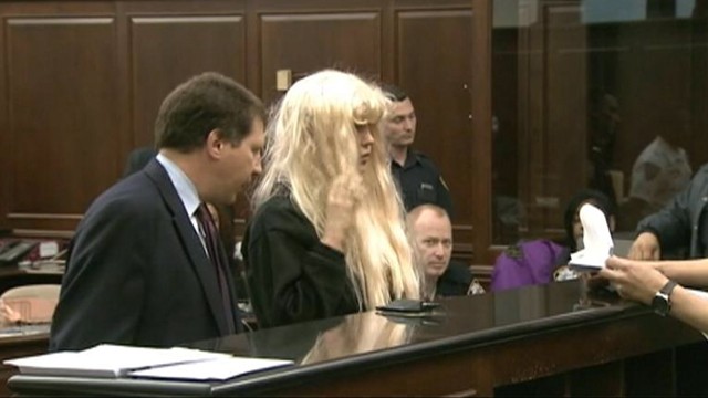 VIDEO: NYPD located no drug paraphernalia after arresting Amanda Bynes at her apartment.
