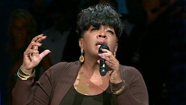 VIDEO: Twitter users blast Anita Baker's singing of the Star-Spangled Banner.
