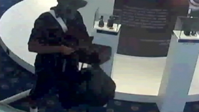 VIDEO: Jewelry Heist Caught on Tape