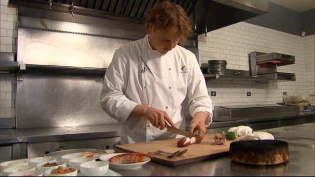 VIDEO: Chef at Alinea restaurant asked the Twitterverse whether to tell a couple and their crying baby to leave.