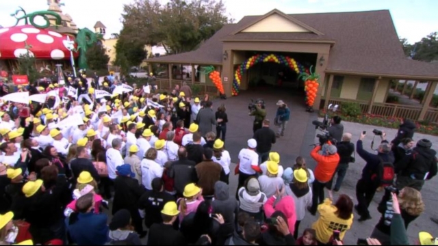 VIDEO: Ty Pennington and "GMA" helped renovate the Memory Makers Building for the charitable organization.