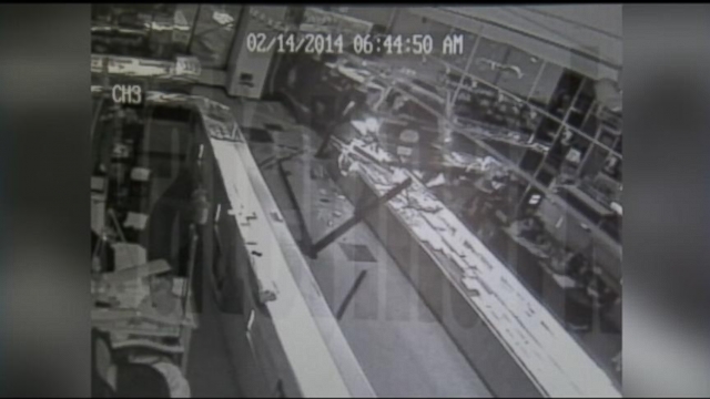 VIDEO: Jewelry Store Heist Caught on Camera