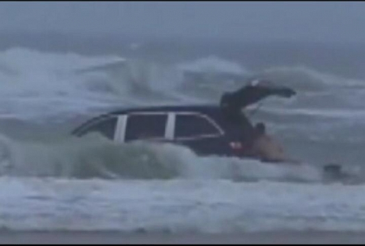 VIDEO: Mother, Kids Rescued After Minivan Driven Into Ocean