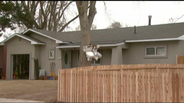 VIDEO: Hanging Toilets Cause a Stink in Neighborhood