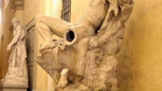 VIDEO: The statue was a 200-year-old replica housed in a museum in Milan.