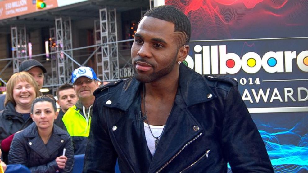 VIDEO: The singer/songwriter takes a break from his tour to make the big announcement on "GMA."