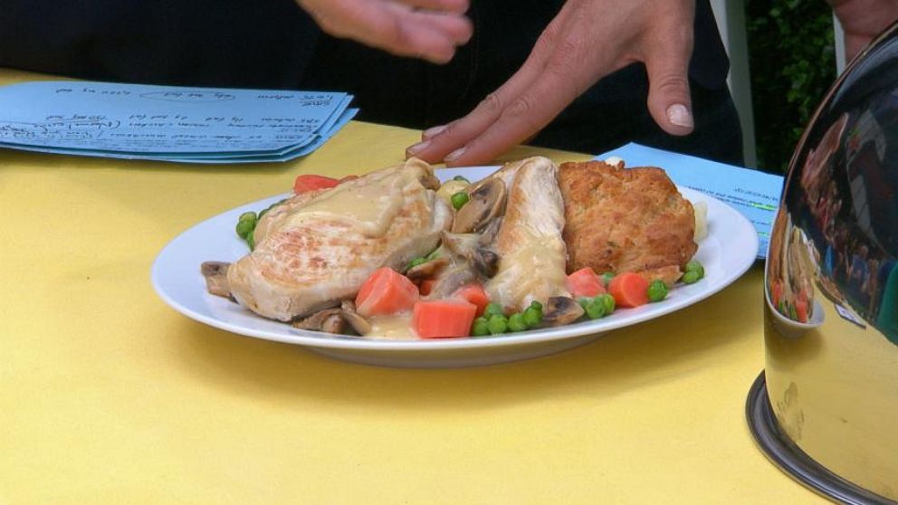 VIDEO: "Eat It to Beat It!" author Dave Zinczenko shares three smart restaurant swaps to avoid gaining weight.