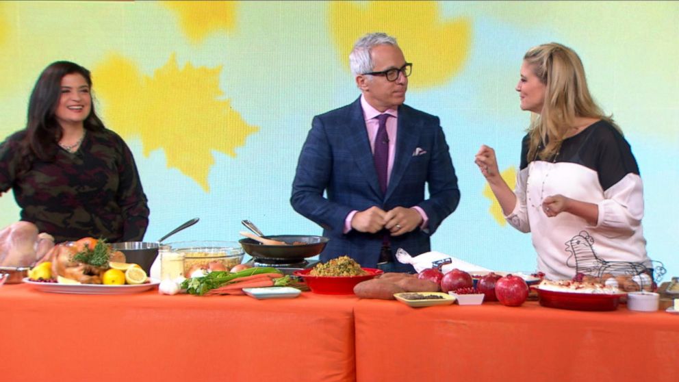 VIDEO: Chopped Judges Dish Out the Tips for Doing Thanksgiving Right