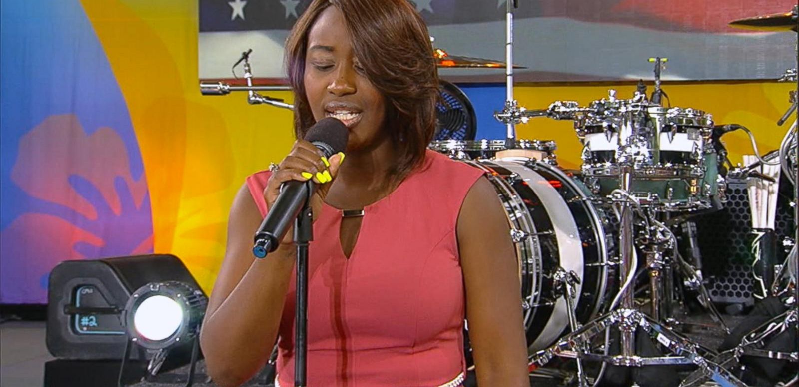 Viral National Anthem Singer Star Swain Brings Down the House With ‘GMA