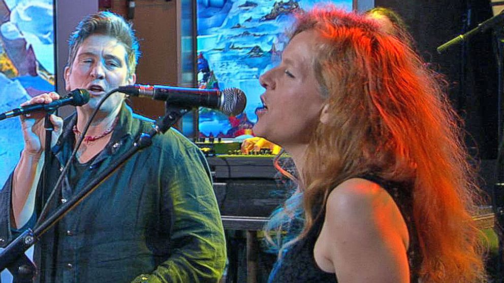 Neko Case K D Lang And Laura Veirs Perform Atomic Number On Gma Video Abc News