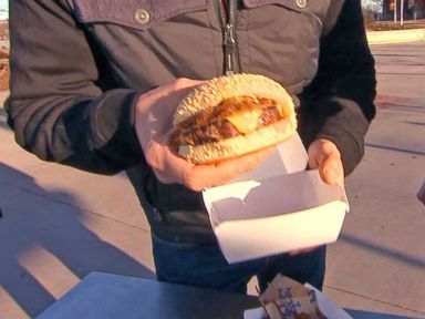 WATCH: New York Mets executive chef shares thoughts on opening-day foods