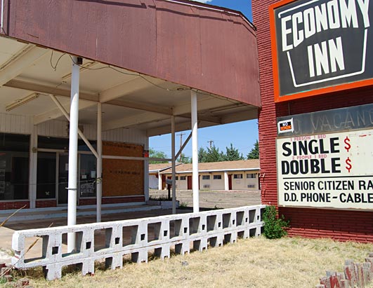 GMA's Kate Snow and her sister take a trip along old Route 66