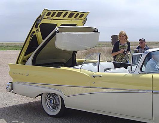 GMA's Kate Snow and her sister take a trip along old Route 66