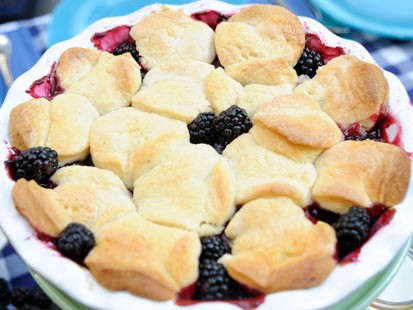 Blackberry cobbler