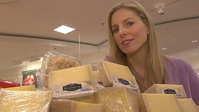 VIDEO: Nutritionist Cynthia Sass explains the healthiest way to enjoy cheese.