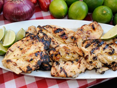PHOTO: Chef Sunny Anderson prepares a delicious dijon chicken for "Good Morning America."