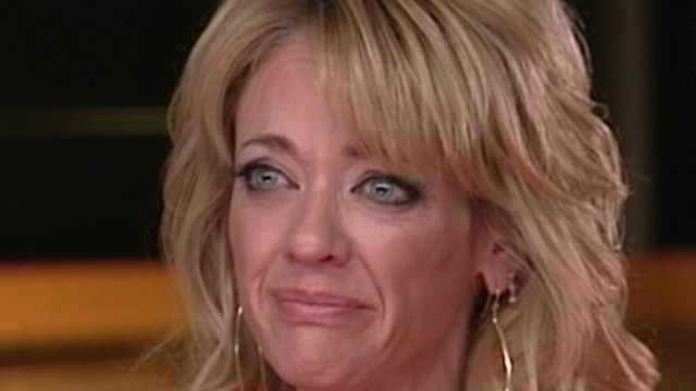 VIDEO: Lisa Robin Kelly, best known for playing Laurie Forman, denies charges.