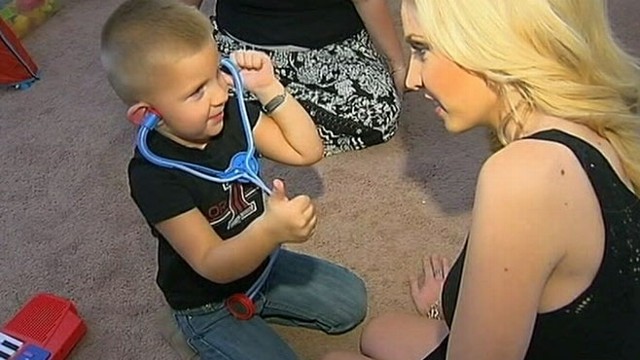 VIDEO: Three-Year-Old Calls 911 For Mom