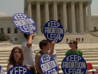 A picture of pro-choice protesters in Washington D.C.