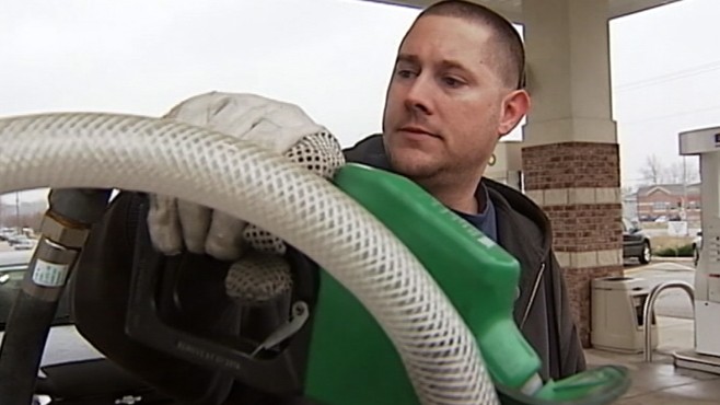 VIDEO: Jim Avila reports on the crazy lengths some Americans go to to save money.