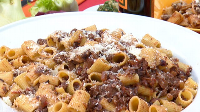 VIDEO: Star of ABC's "The Chew" prepares a dish that provides an Italian spin to Thanksgiving.