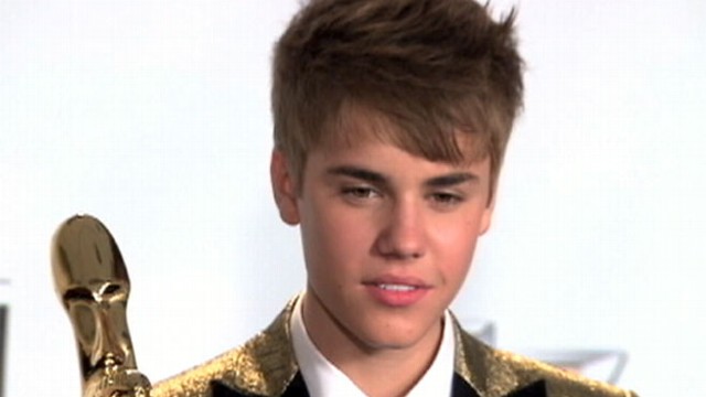 VIDEO: Fans scratch heads after The Biebs posts strange messages on his Twitter feed.