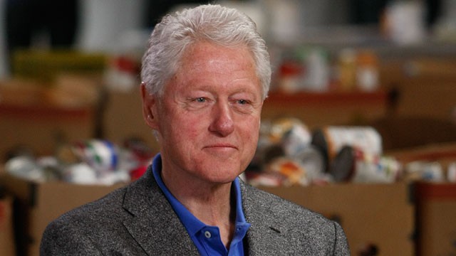 PHOTO Bill Clinton