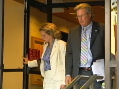 VIDEO: The only survivor of a 2007 Conn. home invasion, Dr. William Petit, testifies.