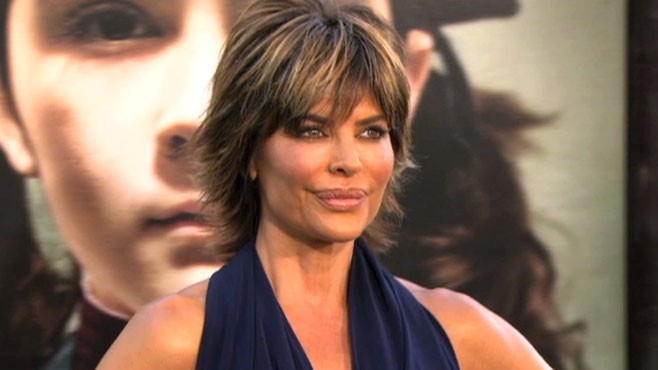 VIDEO: Hollywood stars Lisa Rinna and Dana Delaney regret having had plastic surgery.