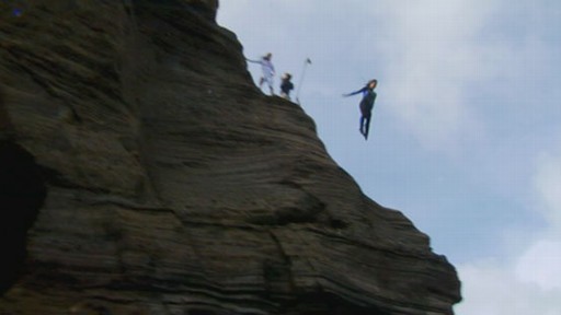 VIDEO: Cliff Diving in Hawaii