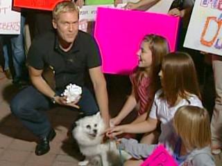 A picture of Sam Champion.