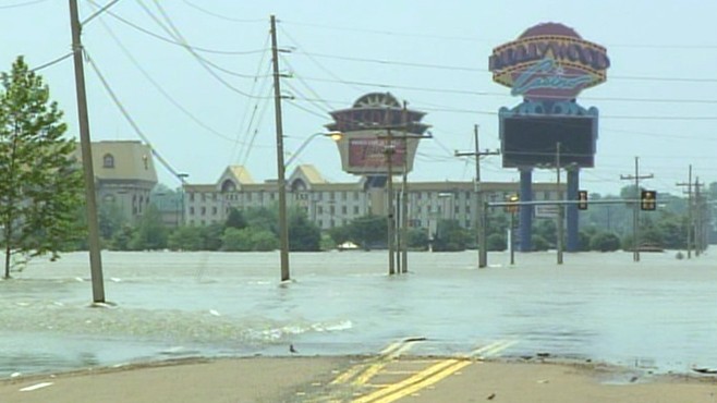 VIDEO: Levees in Memphis, Tennessee manage to keep floodwater from spilling over.