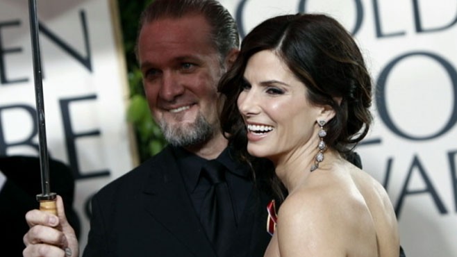 VIDEO: Juju Chang examines the intense interest in the Oscar winner's marital woes.