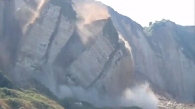 VIDEO: Cliff Collapse Caught on Camera