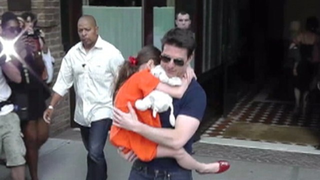 VIDEO: The actor was spotted taking his daughter to gymnastics class in New York.