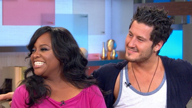 VIDEO: "The View" co-host joins "GMA" with dance partner Val Chmerkovskiy.