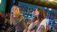 VIDEO:  Chynna Phillips and Vaughan Penn  Perform 'Eye For an Eye'