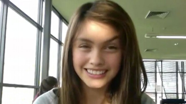VIDEO: Australian girl shows off humorous way to dance, with her eyebrows.
