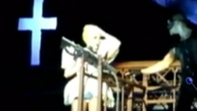 VIDEO: The singer was struck by a pole during a concert in New Zealand.