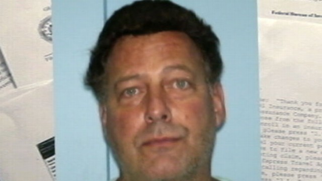 What murder suspect said that prompted insurance reps to notify Aruban police.
