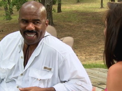 VIDEO: Steve Harvey plays weekend dad for kids of single moms.