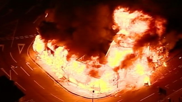 VIDEO: Unrest spreads throughout Englands capital, overwhelming police in some areas.