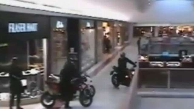 VIDEO: British Police say a gang of robbers on motorcycles tore into a shopping mall during jewelry heist.