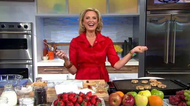 VIDEO: The guest host saves her Welsh cakes from burning in the "GMA" kitchen.