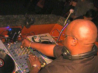 DJ