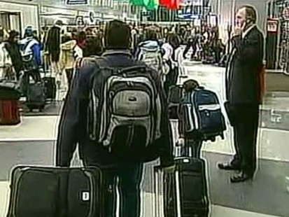 VIDEO: A powerful winter storm has thousands scrambling for the last flight out.