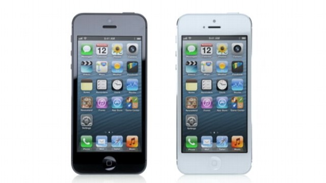 Excitement for Apples latest smartphone is high, but some technical issues surface.