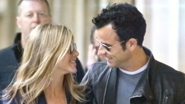 VIDEO: Screenwriter and actor proposes to Aniston on his 43rd birthday.